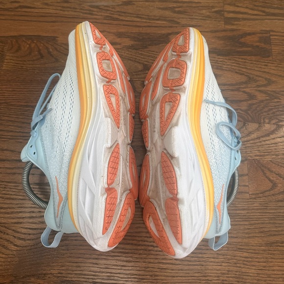 HOKA Bondi 8 Max Cushioned Road Runner Size 9.5 Wide - Picture 6 of 8